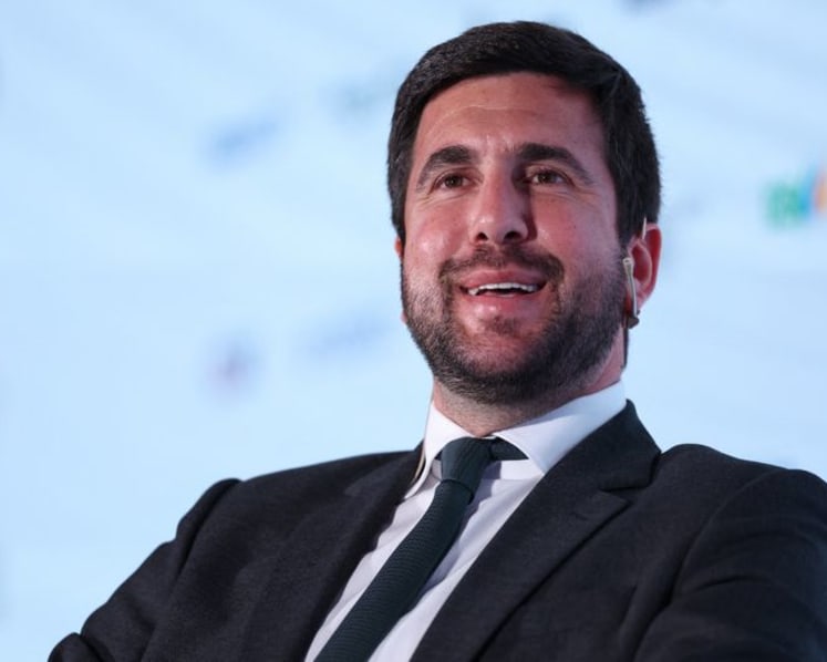 Energy tycoon Riquelme confirms challenge for Real Madrid presidency
