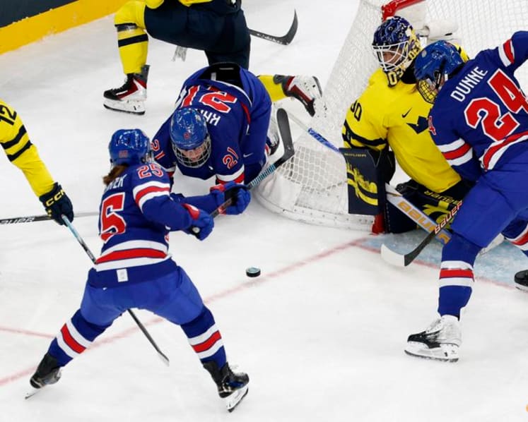 Ice hockey-US slam door on Sweden to reach women's final with Canada