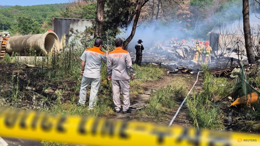 Navy patrol plane crashes in South Korea, killing four Navy patrol plane crashes in South Korea, killing four