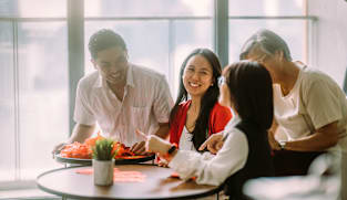 Red flag or normal behaviour? How social media is making your relationships seem worse than they are