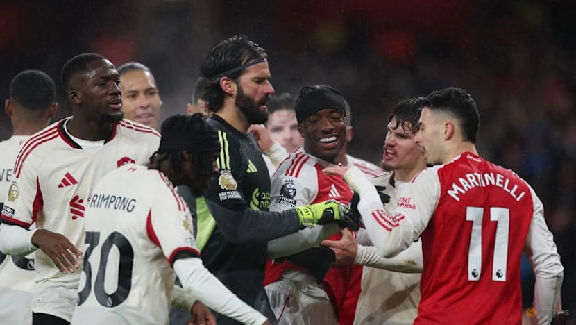 Martinelli apologises after pushing injured Bradley