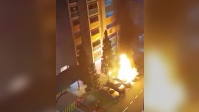 Man, 31, dies more than a month after suffering burns in Bukit Panjang car blaze Man, 31, dies more than a month after suffering burns in Bukit Panjang car blaze