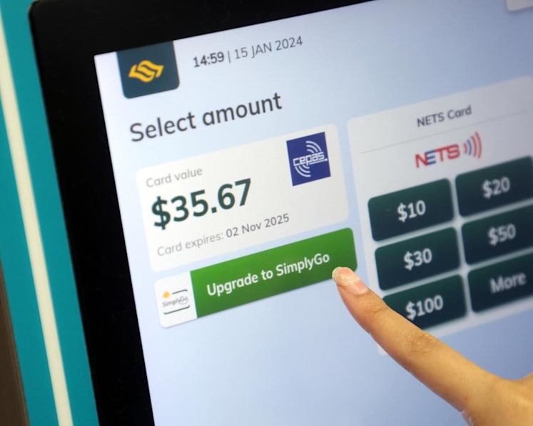 Govt U-turns to allow Ez-link card for public transport payments beyond June 1; move to cost S$40m