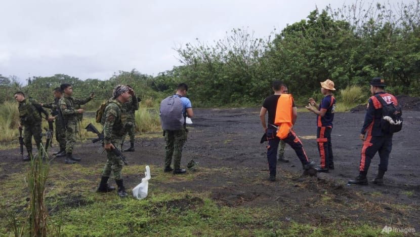 High-risk volcano search for Philippine plane with four onboard High-risk volcano search for Philippine plane with four onboard