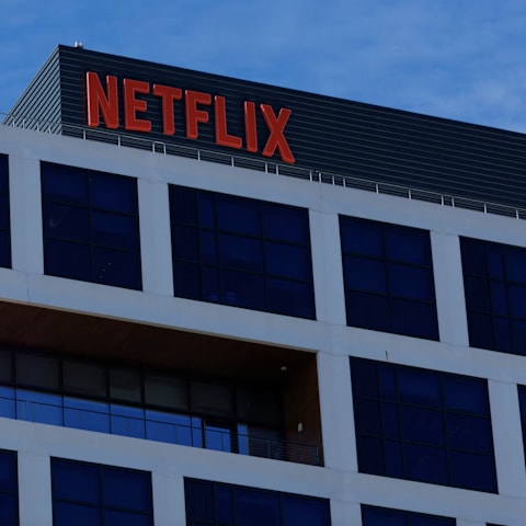 美媒：Netflix计划裁员5%