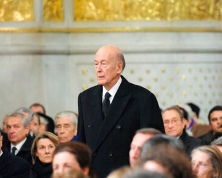 Ex-French leader Valery Giscard d'Estaing dies at age 94 after contracting COVID-19