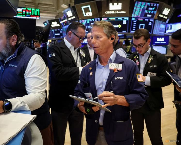 Wall St scales fresh highs on tech earnings, US-China trade optimism