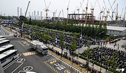 Samsung workers protest over huge pay gap with SK Hynix, threaten long strike