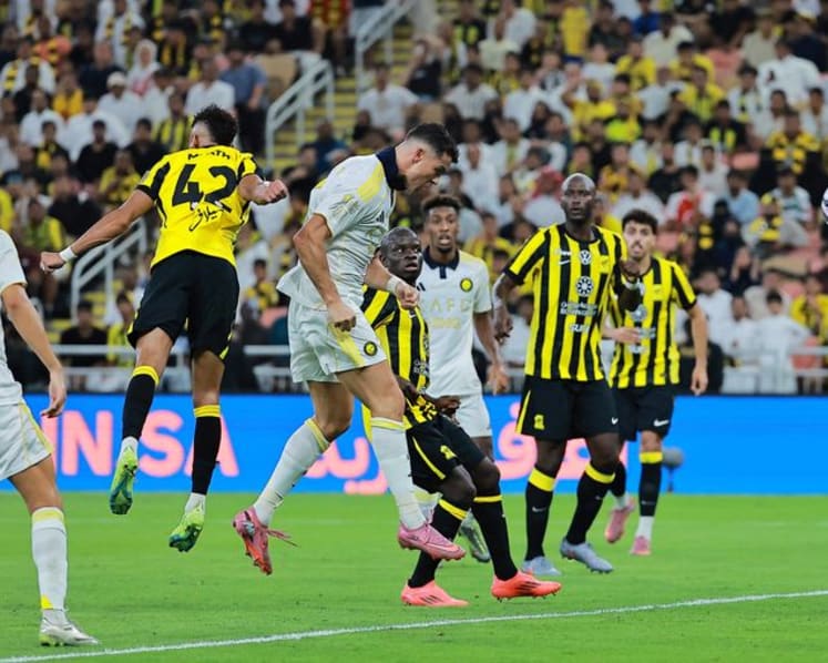 Mane and Ronaldo on target as Al-Nassr defeat Al-Ittihad to claim top spot in SPL