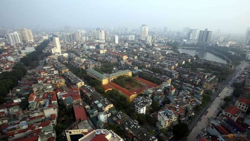 Vietnam PM says aims for 8% GDP growth next year