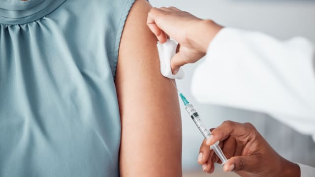 王乙康：政府津贴降低带状疱疹疫苗 费用大幅度减少