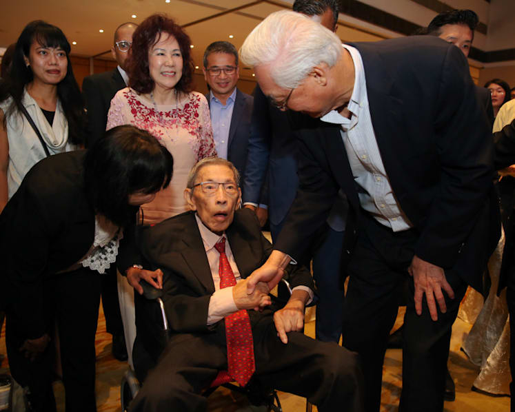 Chiam See Tong Sports Fund raises over S$170,000 for athletes; veteran opposition politician shows up in support