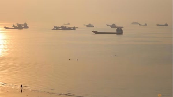 PERANG TIMUR TENGAH: Iran dakwa kapal tangki minyak terbakar selepas terkena periuk api di Selat Hormuz