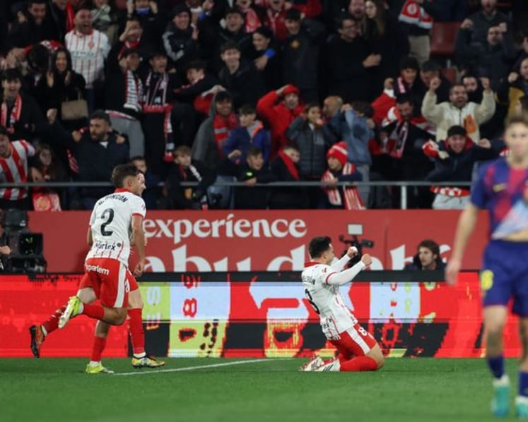 Barcelona stunned by Girona 2-1 to leave Real Madrid top of LaLiga