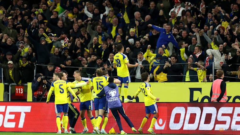 Gyokeres strikes late as Sweden edge Poland to reach World Cup finals
