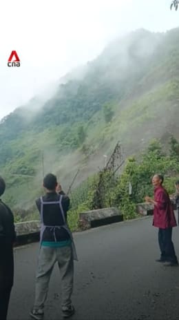 Continuous heavy rain triggers landslide in China's Yunnan province