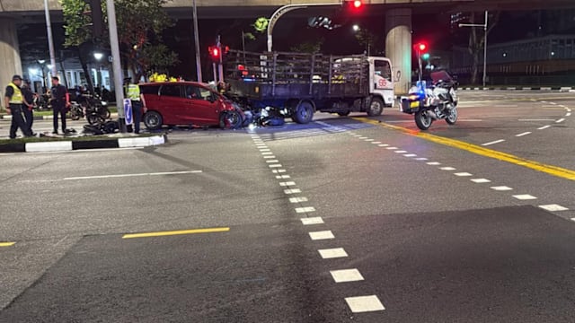 义顺五车连环相撞 一人当场死亡四人受伤