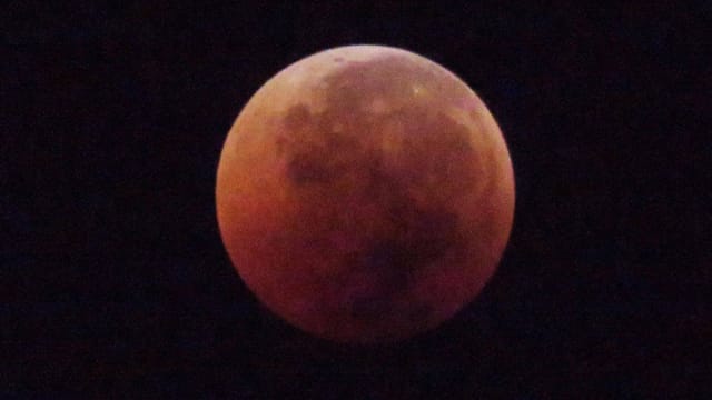 零成本观奇景！9月7日新加坡再现“血月”