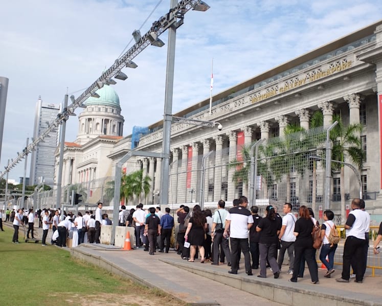 Young and old bid goodbye to S R Nathan