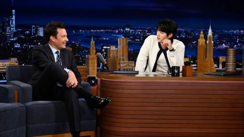 Comeback di TV AS, Jin BTS ambil alih talkshow Jimmy Fallon