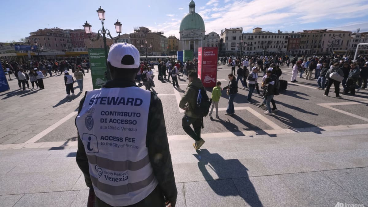 Venice expands its day-tripper tax programme to combat overtourism