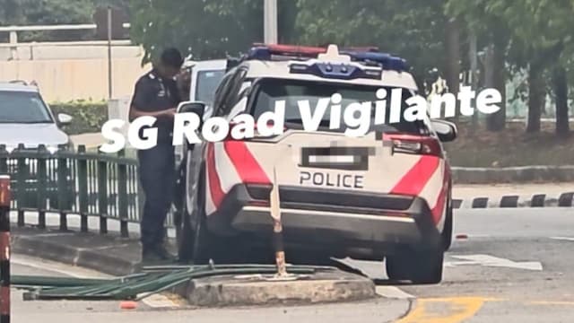 警车撞上分界堤 31岁警员协助调查