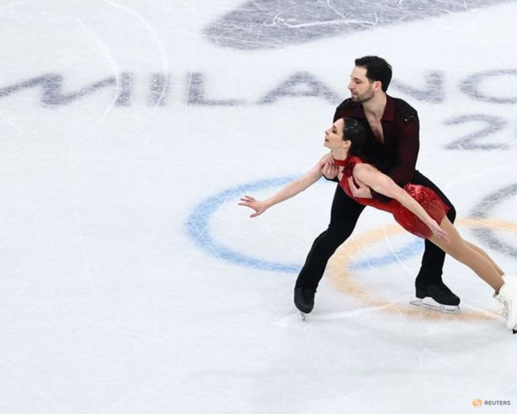 Figure skating-Stellato-Dudek to represent US again, teams up with Siianytsia