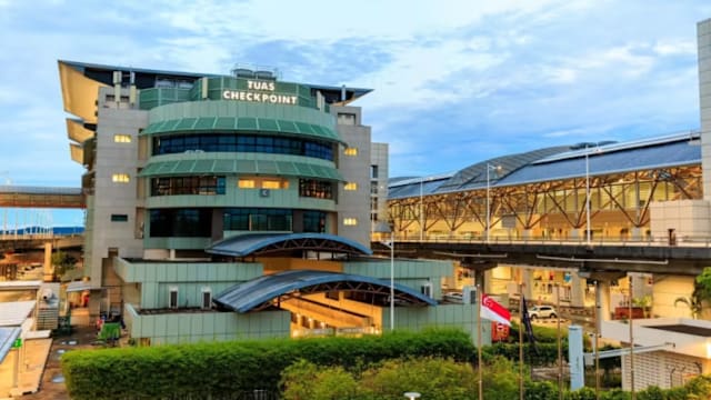 马国男子尾随旅客闯大士关卡 判监四周