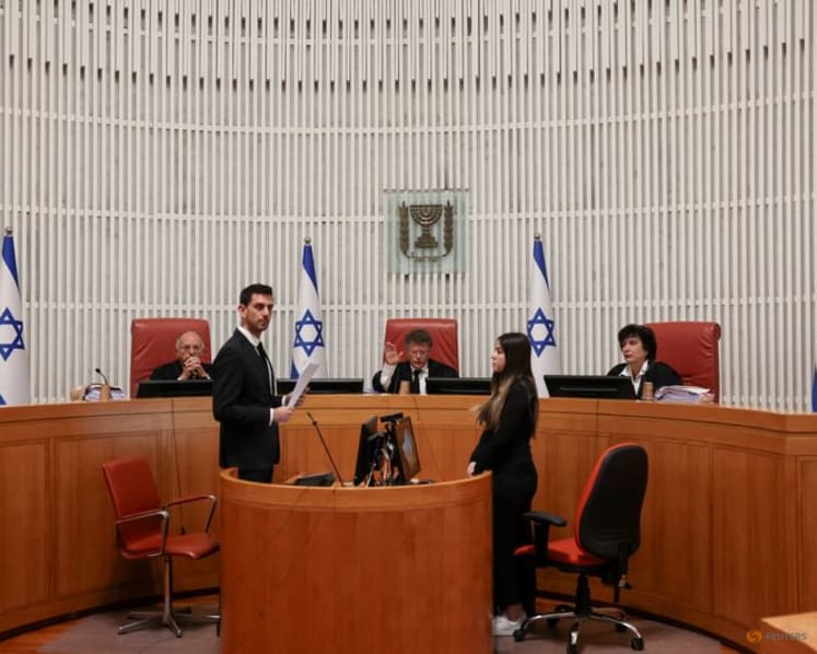Israel top court puts Arab parties back on ballot