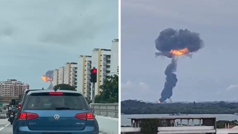 Kebakaran di kilang Pasir Gudang, api dapat dilihat dari S'pura Kebakaran di kilang Pasir Gudang, api dapat dilihat dari S'pura