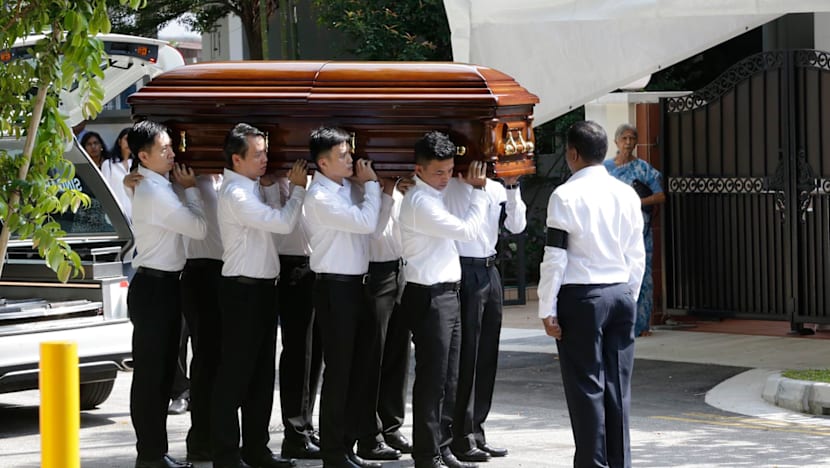 PM Lee, family and friends pay respects to S R Nathan