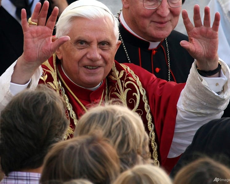 Singapore leaders send condolences over death of former Pope Benedict XVI