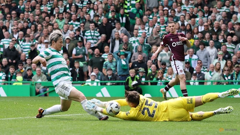 Celtic snatch title from Hearts with last-gasp victory on final day