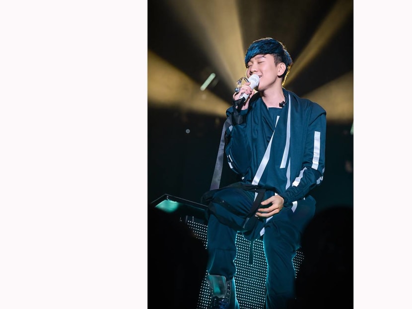 JJ Lin Showed Us Why He’s The Singaporean Star We Need At His Sold-Out Concerts Here