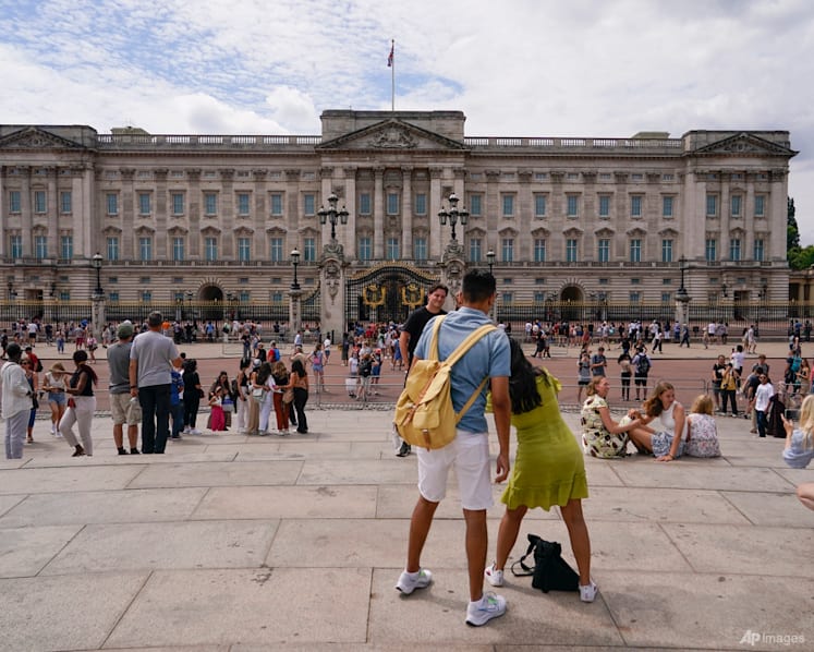 UK to hold emergency response meeting ahead of record heat