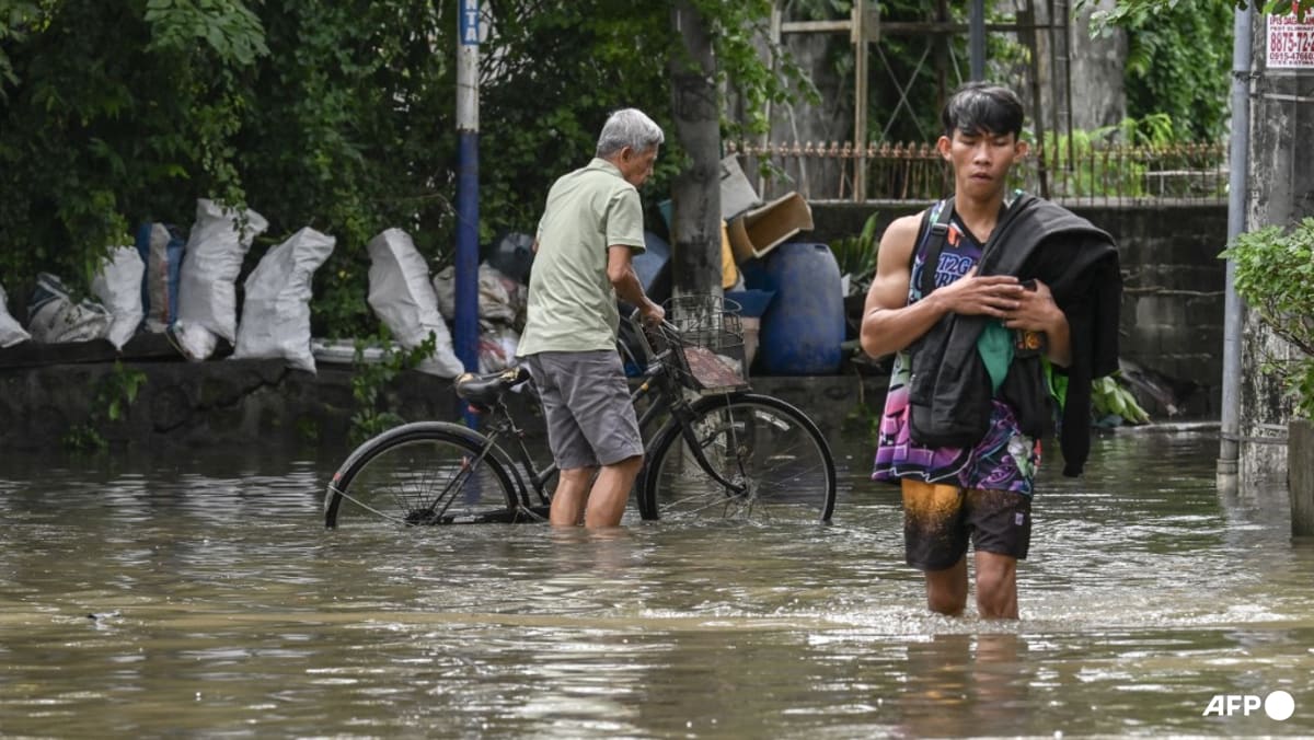 Tropical storm kills family of 5 as it hits Philippines