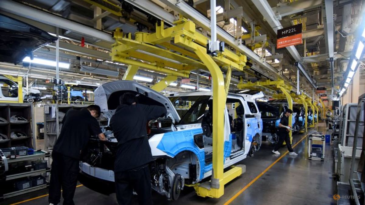 China's November factory activity extends months-long slump