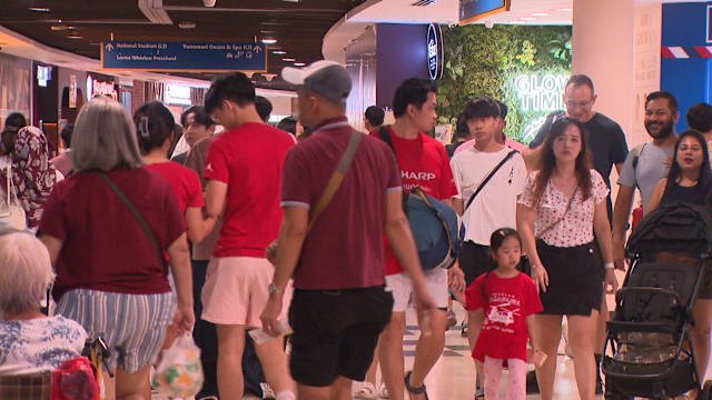 国庆彩排带动人潮 加冷餐饮业营业额增15%