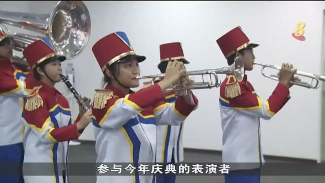 哈莉玛总统到访国庆庆典彩排现场 感谢表演者辛勤付出