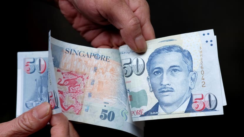 6.5 years' jail for cop who took S$32,500 in bribes from gang members, shielded them from police action