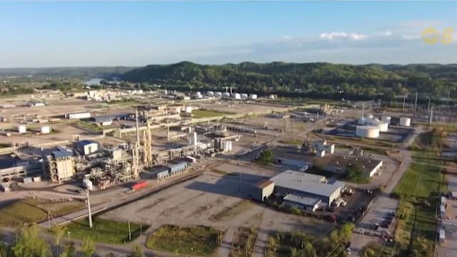 美化工厂气体泄漏致多人伤亡 救援人员受影响