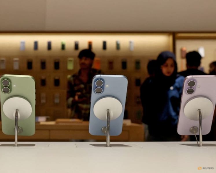 Apple to resist India order to preload state-run app as political outcry builds
