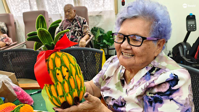 年长者手作娃娃爆红 卖太好停接订单