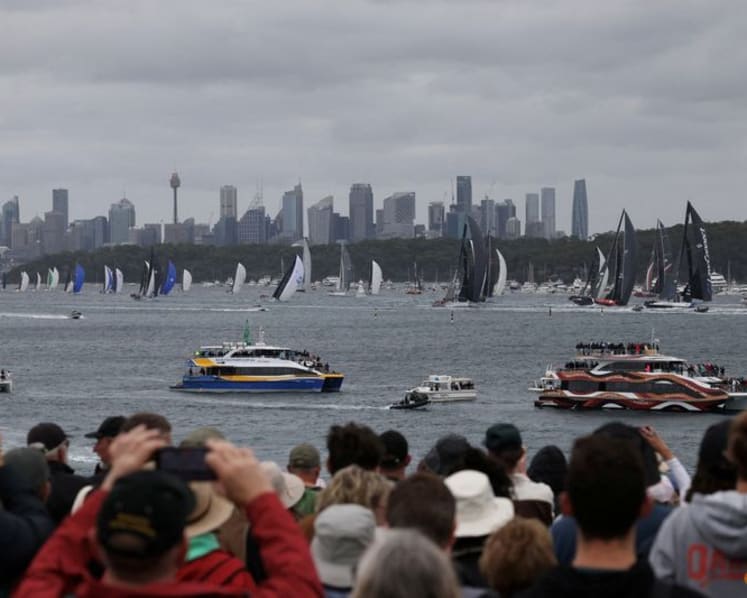 Sailing-LawConnect seizes early lead in Sydney to Hobart race