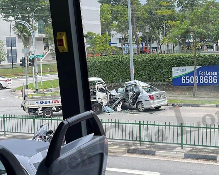 68-year-old Grab driver dies after collision with lorry in Ang Mo Kio