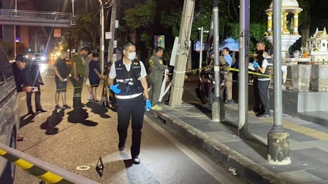 曼谷两救援队为送医权爆枪战 三志愿者中弹送医