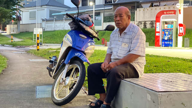 慈父风雨不改越堤探在囚儿 网民感动踊跃伸援手