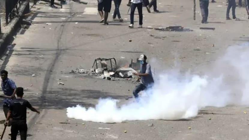 Penunjuk perasaan serbu penjara Bangladesh, bebaskan 'beratus-ratus' banduan