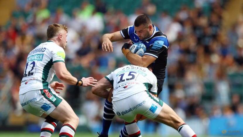 Bath survive Leicester scare to end long wait for English title Bath survive Leicester scare to end long wait for English title