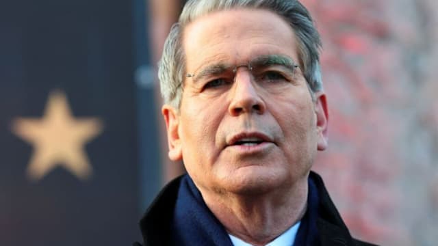 美国财政部长：最高法院剥夺特朗普通过紧急法征收关税的谈判筹码